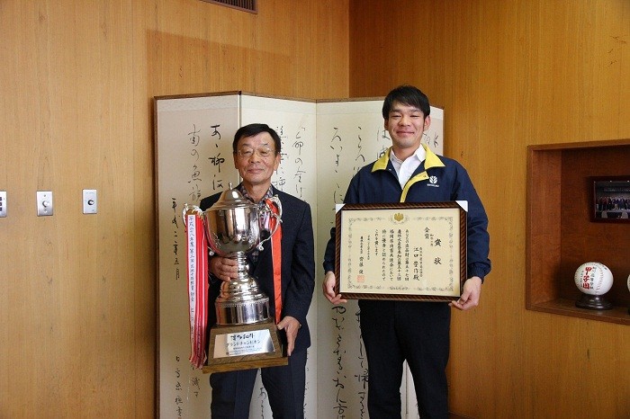 見事「農林水産大臣賞」に輝いた江口豊作さん(右)