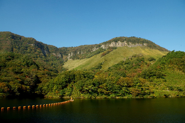 琴浦町が誇る「船上山」。手つかずの自然が満喫できる景勝地