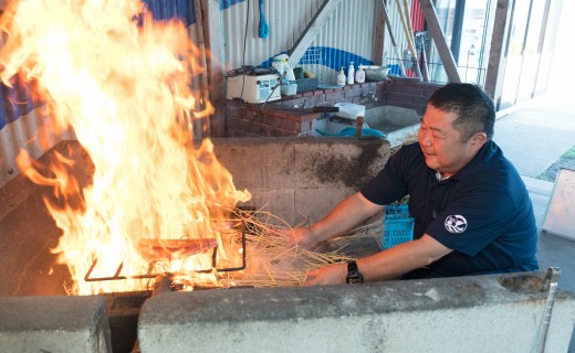 現在主流の機械ではなく、手焼きにこだわっています。