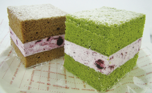 ケーキに挟んで♪