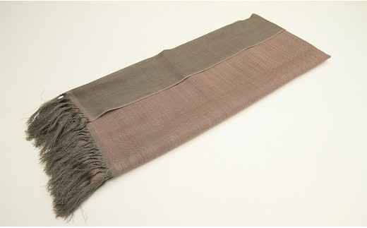 山形の絹　最上　米沢織り　ショール⁉️　絹100%あやショール類
