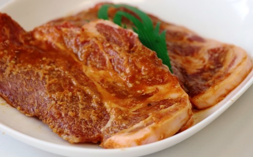 「美明豚」の肩ロースをお肉屋さん特製のみそで漬け込みました!