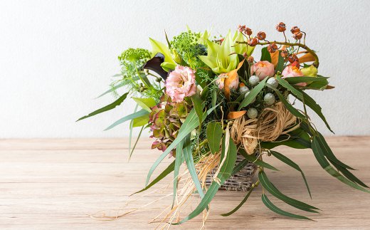 季節によっておまかせ 生花フラワーアレンジメント L