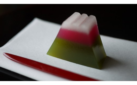 【静岡県富士宮市】0010−18−12.華月　和菓子セット１　：「富士山羊羹（抹茶）」「華月のお手造りもなか」