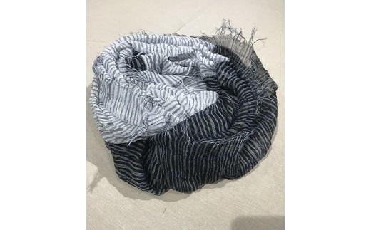 ふるさと納税 繊維製品 兵庫県 西脇市 22-18　限定各１点 播州織cotton98％白黒ストライプスヌード(ob-sn-harf-1) 〜織物職人×紋紙職人が手掛ける〜 白黒スト… 22-18 限定各1点【播州織cotton98％白黒ストライプスヌード(ob
