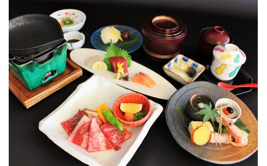 メイン料理を①陶板焼き②牛すき鍋③官兵衛鍋から選べる「黒田庄和牛膳」<1名様>のお食事券です。※写真は陶板焼きです。