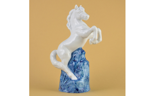 伊万里焼】若駒 インテリア 置物 025-H572 - 佐賀県伊万里市｜ふるさと