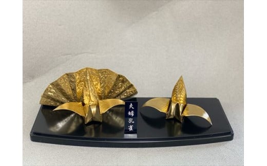 金属製 夫婦(めおと)孔雀 観賞用 装飾品 工芸 置物 透明