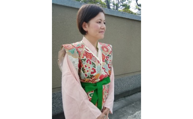 飛鳥時代の「女帝」衣装着用体験＜Bタイプ＞ - 奈良県明日香村