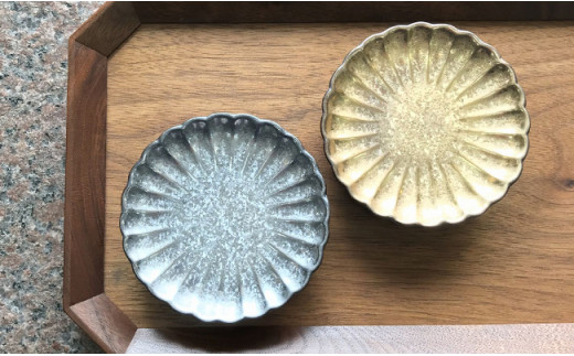 煌めく有田焼 高級感のある豆皿/金銀ペア 深海三龍堂 A12-161 - 佐賀県