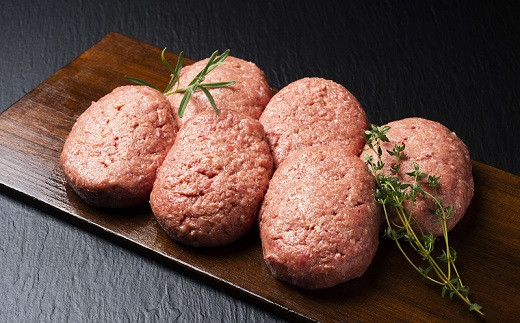 鹿追産牛肉を100%使用したオリジナルハンバーグ