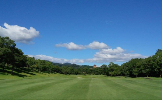 福岡センチュリーゴルフ倶楽部 ゴルフ場利用券（平日セルフ4名様）昼食