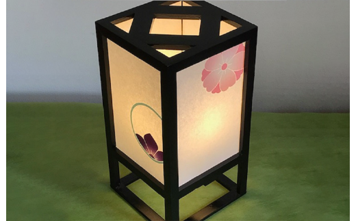 着物生地で作ったおしゃれな行灯（あんどん） のぞき紋【朱印 御朱印帳