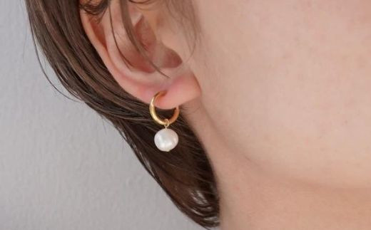 ギフト対応可【Chérieオリジナルイヤリング】pearl hoop earring 