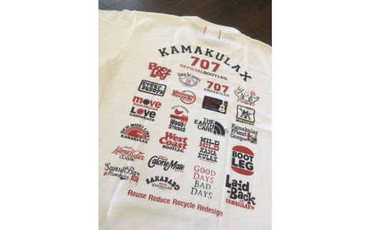 鎌倉ブランドの老舗「KAMAKULAX」の定番オリジナルALL LOGO Ｔシャツ【ホワイト】Lサイズ