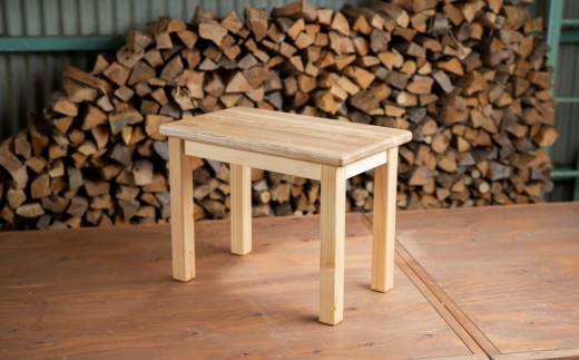 年輪丸太椅子、ミニテーブル (テングタケ) 臭っ 