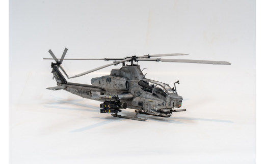 1/35 アカデミー AH-1Z viper 完成品 | hartwellspremium.com