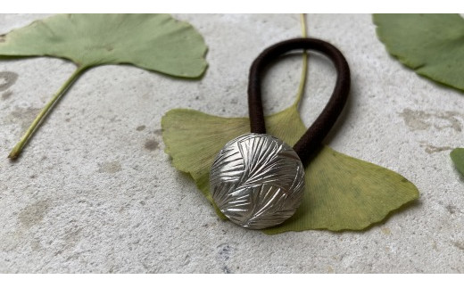 イチョウをモチーフにしたシルバー925製ヘアゴム | ヘアゴム
