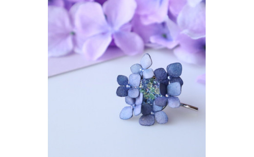 紫陽花(ガクアジサイ) 革花ポニーフック ブルーパープル アクセサリー 
