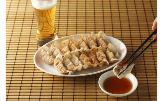 【滋賀県】近江牛 餃子 60個(14g×15個×4箱)