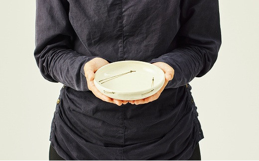 唐津焼／鏡山窯／絵粉引唐津松葉皿 - 佐賀県NPO支援｜ふるさとチョイス