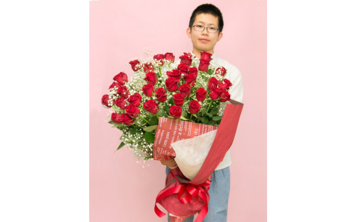 記念日に届くお花シリーズ》赤バラの花束 36本「ロマンチックな瞬間