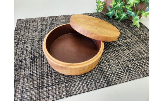 【沖縄県東村】クスノキで作ったお弁当箱まる1つ(1段)