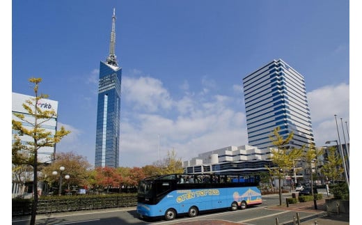 福岡オープントップバスペア乗車券引換券（2名様　約60分～80分）