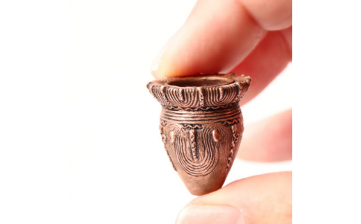 Do＿goods＞縄文時代の造形美を現代に 純銅製の大型深鉢形土器ミニ