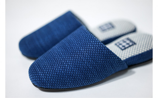 【埼玉県行田市】No.411-03 JAPAN BLUE SLIPPER Mサイズ:浅葱色 / スリッパ 藍染 抗菌 防臭 風合い 色合い 勝色 瑠璃色 浅葱色 24cm前後 埼玉県 特産品