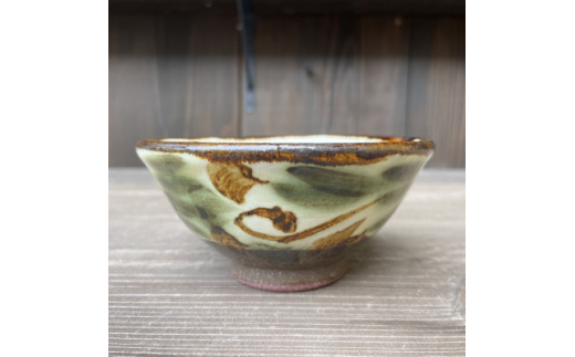 やちむん 唐草紋様 茶碗 マカイ(染付)緑【1506537】 - 沖縄県西原町