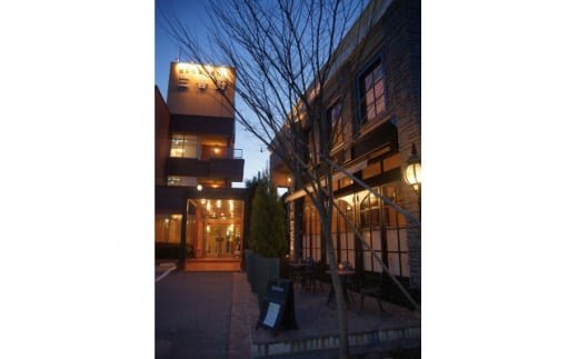 【栃木県佐野市】ホテル三吉野別館 or グランピング施設「ラ・ナチュール」 ご宿泊割引券(5,000円)×5枚【1513574】