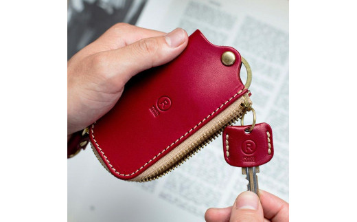 ふるさと納税 小物 福岡県 福岡市 レザーZIPキーケース レッド 福岡市内製造 レッド レザーZIPキーケース＜チョコ＞福岡市内製造