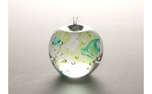 作家物　ガラス製リンゴのオブジェ あづみ野ガラス工房 りんごの結晶 緑 （ガラス製オブジェ） - 長野県