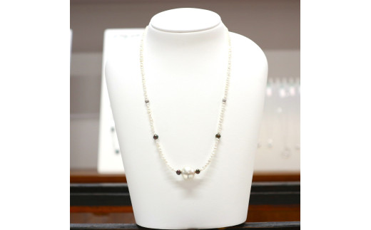 白蝶真珠ケシパール、ホワイト、シャンパンカラー、あこや砂ケシパールの、ネックレス 白蝶ケシ×アコヤパールネックレス｜上品で照りのある2種の真珠を贅沢に使用