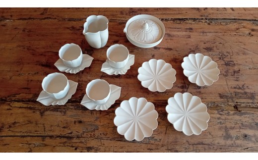 ふるさと納税 食器・グラス 小皿 大分県 臼杵市 プレ感謝祭＊数量限定品 〔臼杵焼〕福箱A　臼杵焼ランチセット（８品）