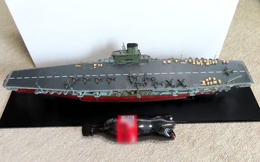 TYPE-B 戦艦、空母プラモデル　完成品　ガラスショーケース付き！ プロプラモデラーが作る！ 一点物 日本海軍 航空母艦 「信濃」 1944年