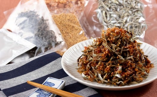 【長崎県佐世保市】A318a 佐世保産簡単いりこ佃煮「まぜ,まぜ,まぜーる」(180g)5袋