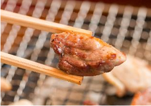 「本当に塩だけなんですか?」と聞かれなおされる、深い肉汁の味!