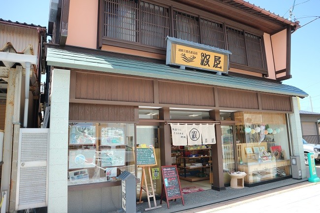 玄関の渋さいいですね～