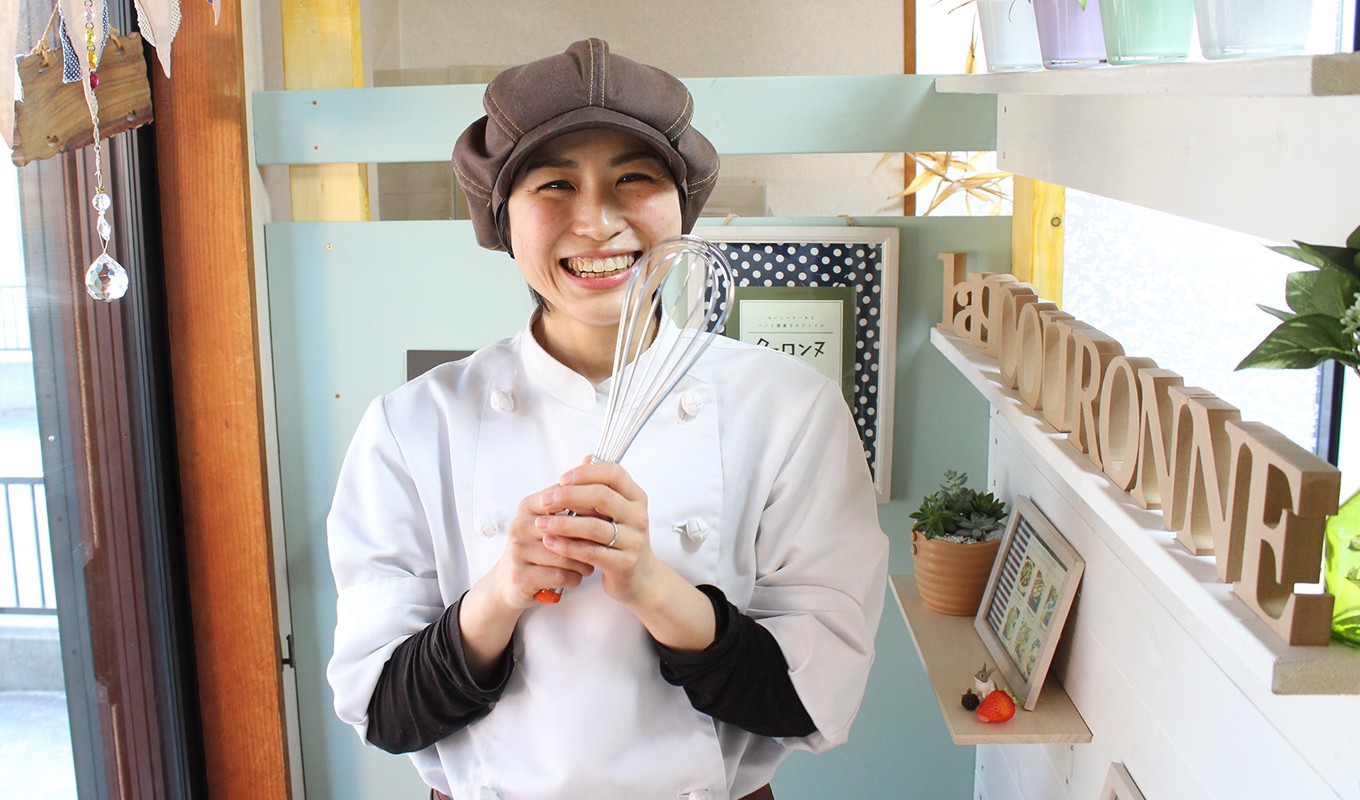 食べた人が幸せになれるようなお菓子を目指して作っています!