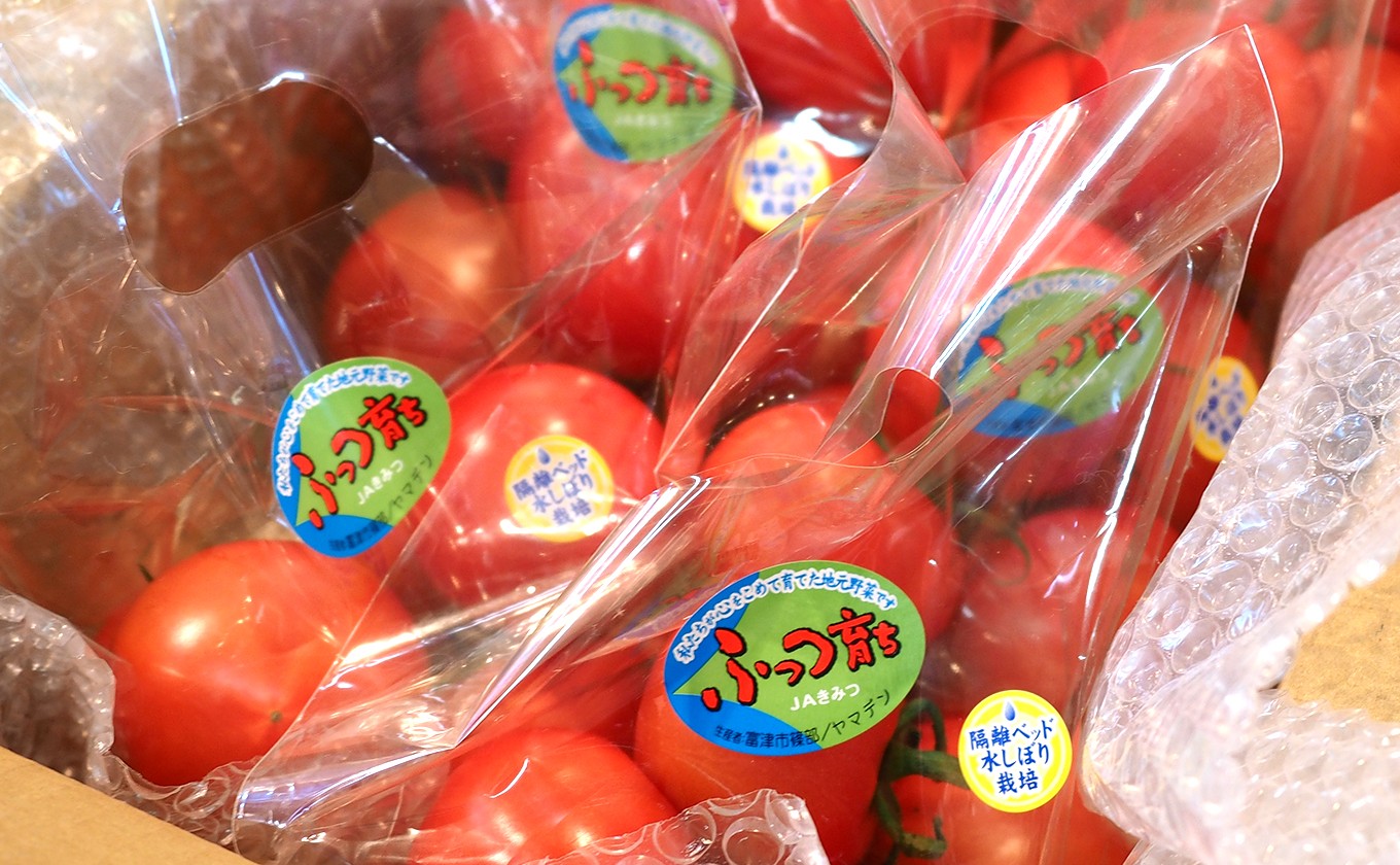 皆様の元へ、この高糖度トマト「宝玉丸」をお届けします！