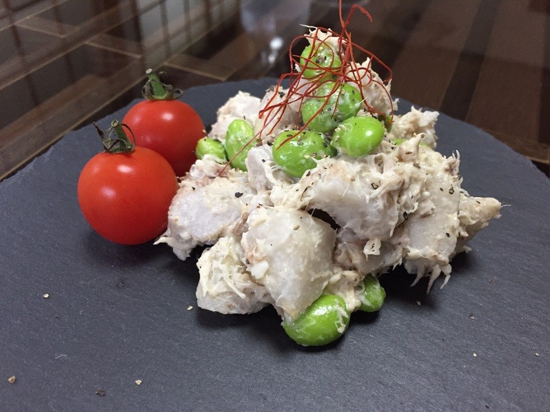 さといもとさばのポテトサラダ