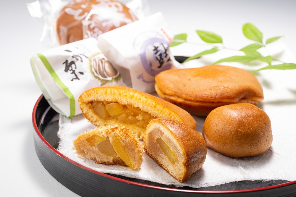 栗の名産地ならではの栗和菓子の数々。