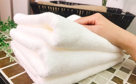手を置くと、こんなにふんわり沈む!