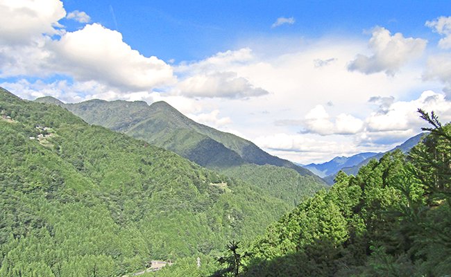 雄大な自然に囲まれた大川村