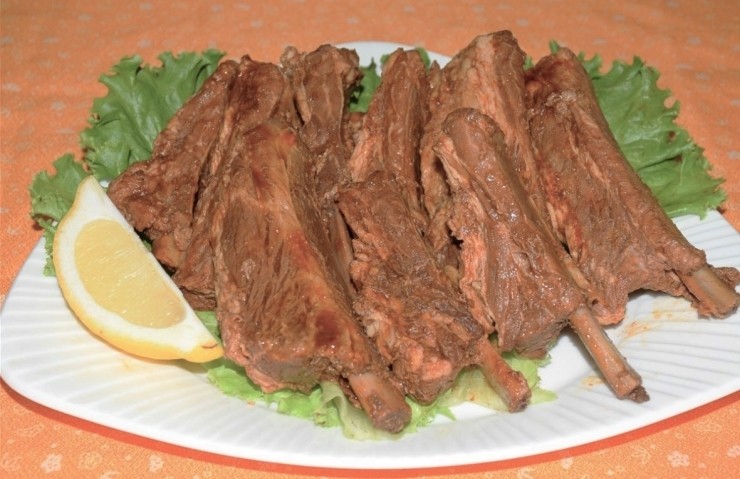 お肉屋さんの惣菜の域をはるかに超えた本格派餃子