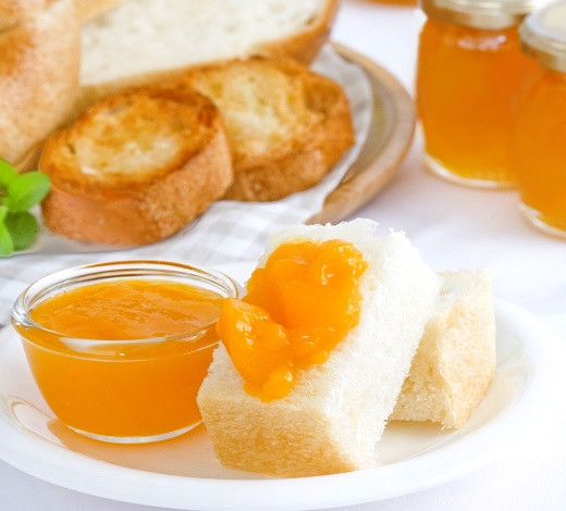 みかんの皮を使わず中身だけを使用した優しい味わいが特徴のジャムです。