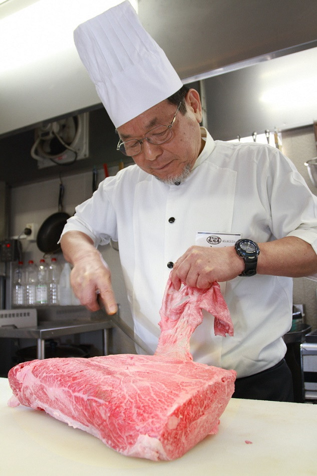 焼肉協会認定アドバイザー「お肉工房 梅桜亭」オーナーの宮崎さん