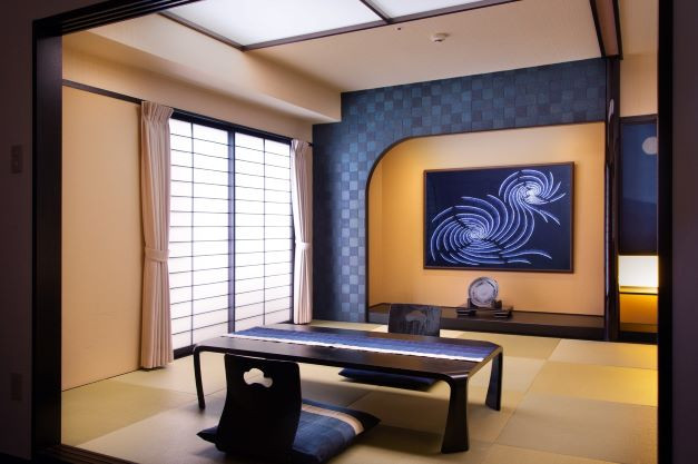 阿波藍ルーム　客室の広さ　62㎡　(10畳＋6畳＋広縁)　